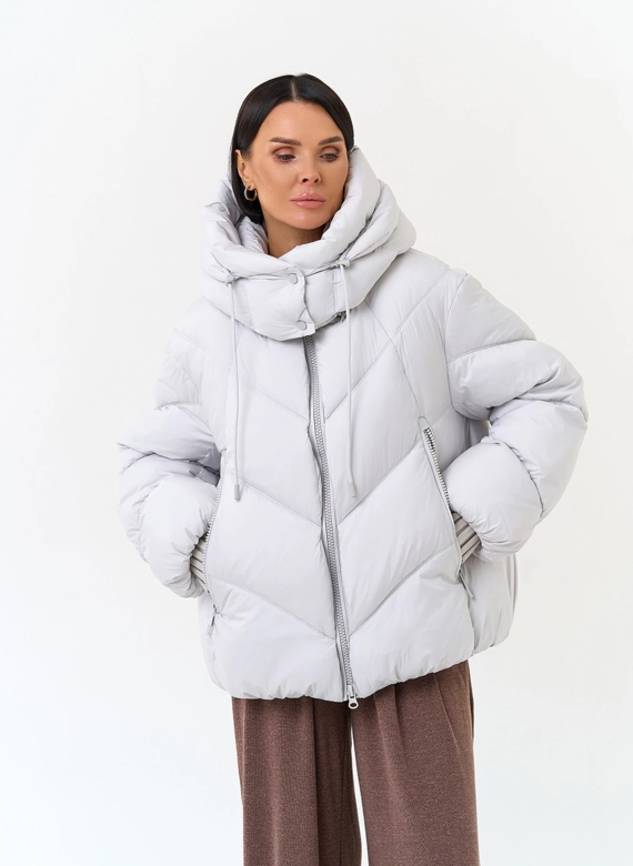 Женский пуховик с капюшоном фото