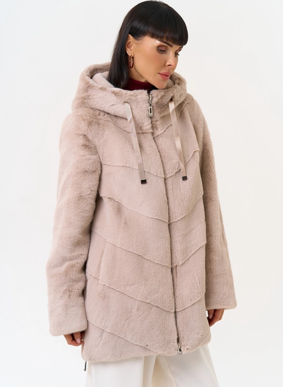Женская шуба из эко меха с капюшоном